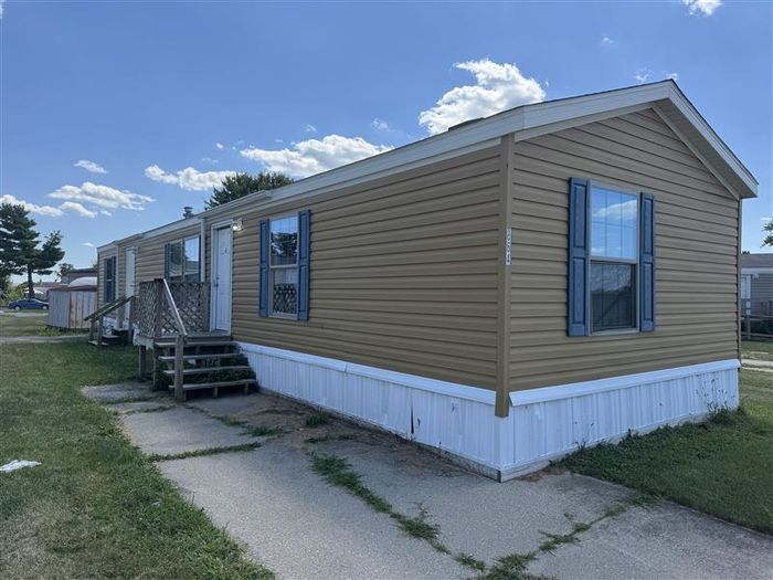 Fort Wayne MHC - Unit 864 - Exterior, Street View