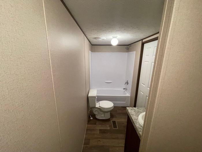 Dry Creek - Unit 117 - Bathroom