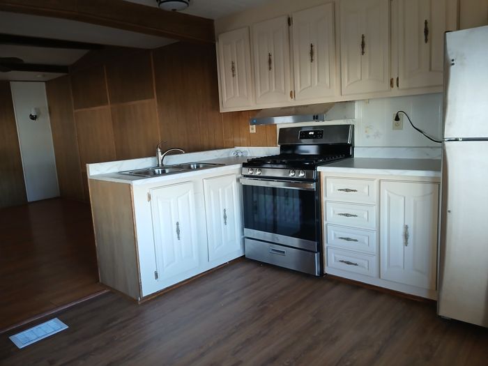 Glenhaven Estates - Unit 135 - Kitchen