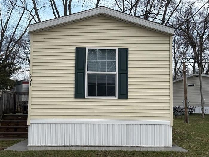 South Bluff MHP - Unit 307 - Exterior