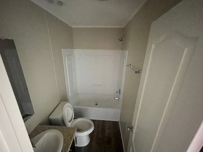 Dry Creek - Unit 9 - Bathroom