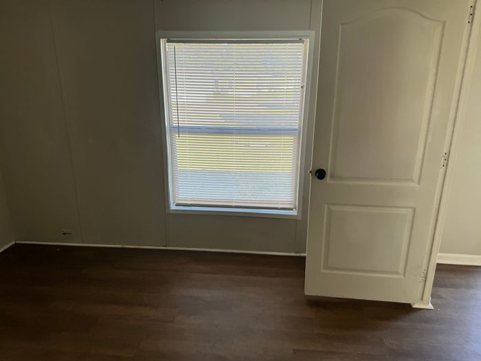 Pineview MHC - Unit 105 - Interior