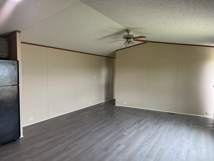 Eastern Villa MHP OK - Unit 92 - Interior