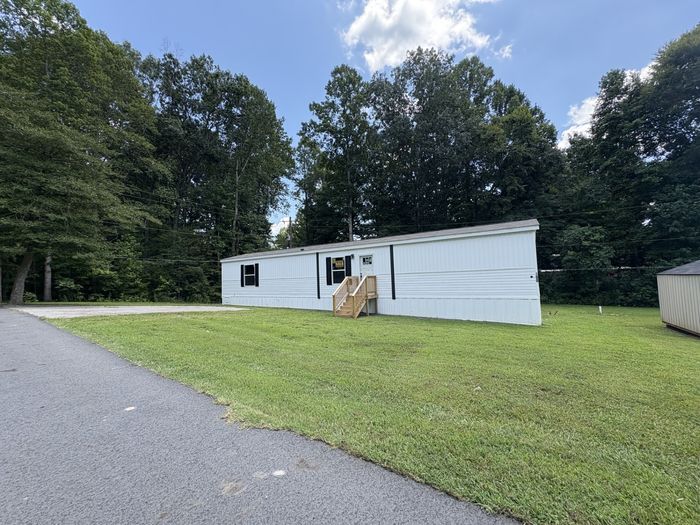Willow Oaks MHP - Unit 100W - Exterior