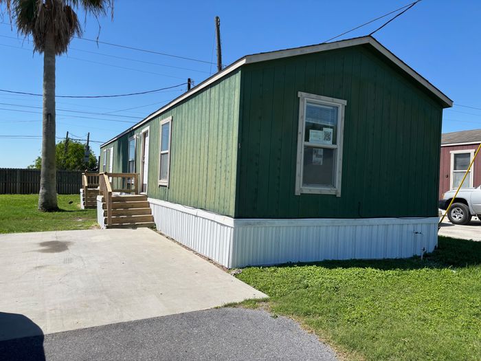 Rio MH - Unit 4 - Exterior, Street View
