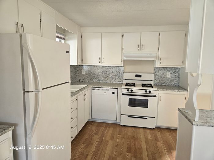Parkhaven Estates - Unit 127N - Kitchen