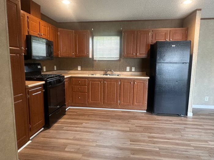 Pasadena MHC - Unit FRE2312 - Kitchen