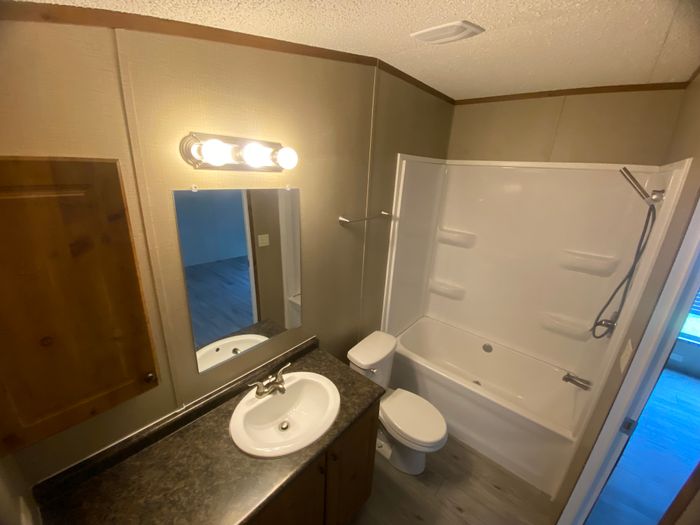 Sunnyvale Estates MHP - Unit 188 - Bathroom