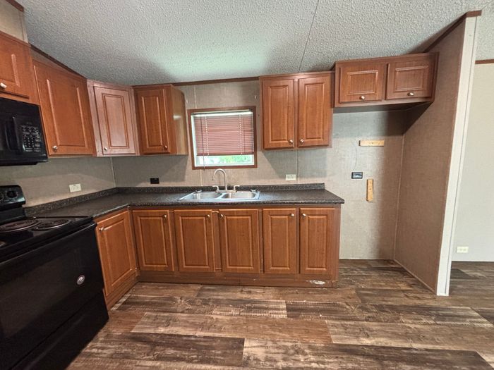 Carefree Valley - Unit 225 - Kitchen