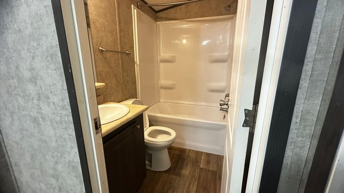 Bluegrass Meadows - Unit B23 - Bathroom