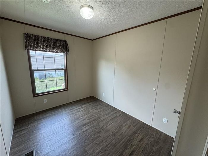 Fort Wayne MHC - Unit 921 - Bedroom
