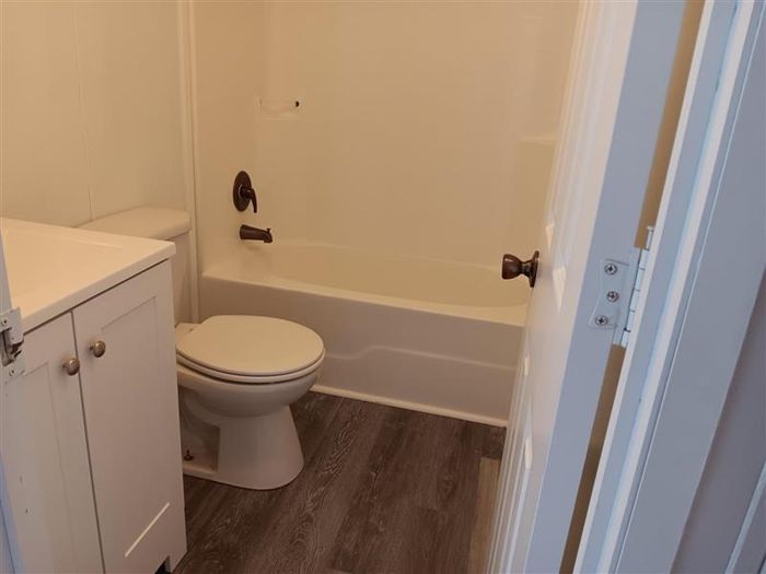 Pine Crest - Unit 49 - Bathroom