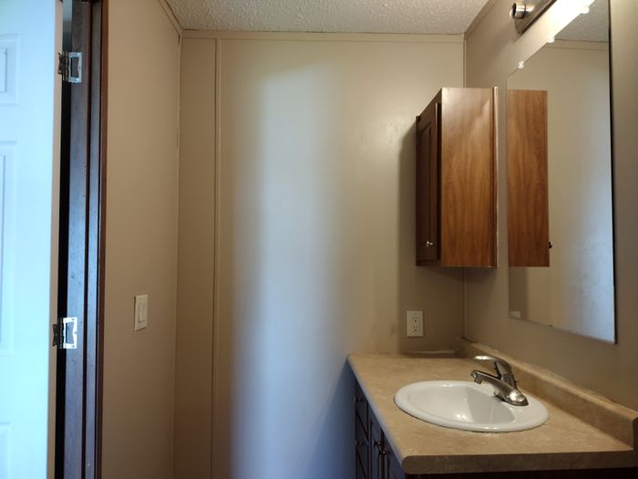 Birchwood MHP - Unit 130 - Bathroom