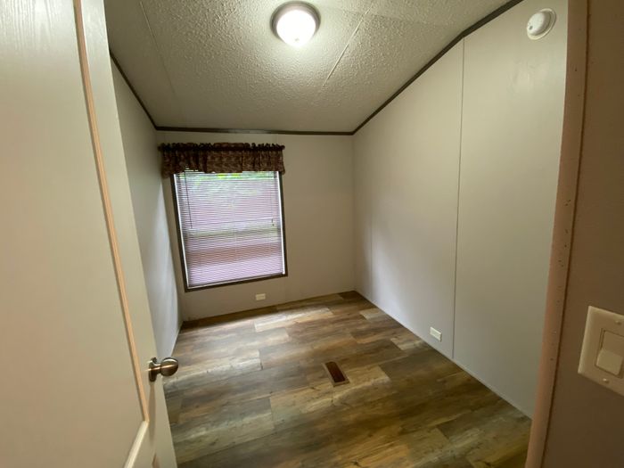 Woodward Estates MHP - Unit 75 - Bedroom