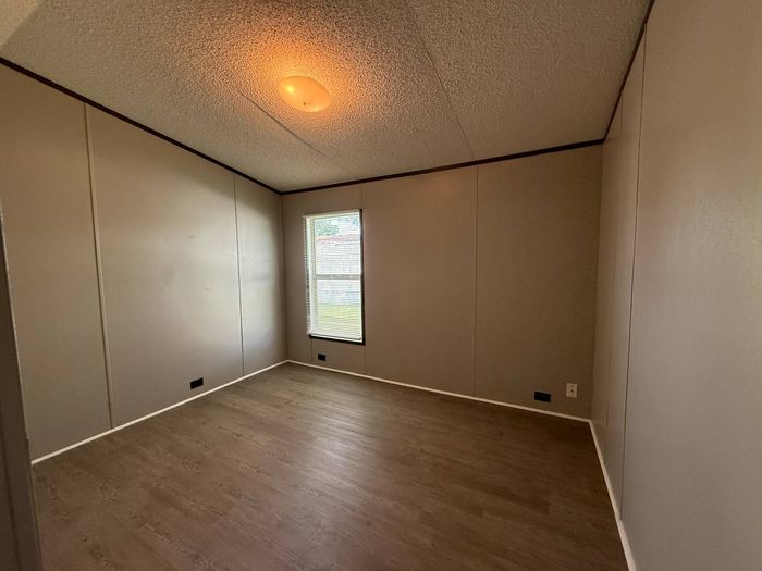 Sleepy Hollow - Unit 69 - Bedroom