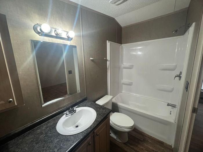 Shady Acres MH & RV Resort - Unit 225 - Bathroom