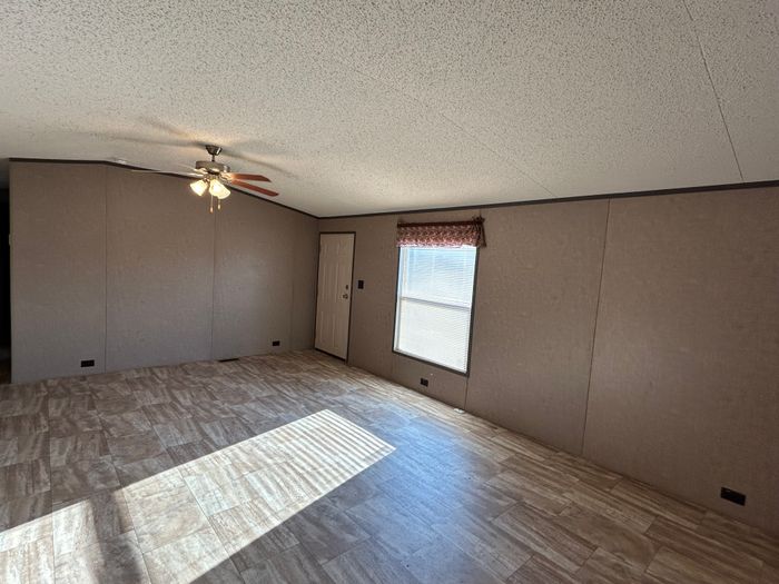 Oakridge MHP OK - Unit 16 - Interior