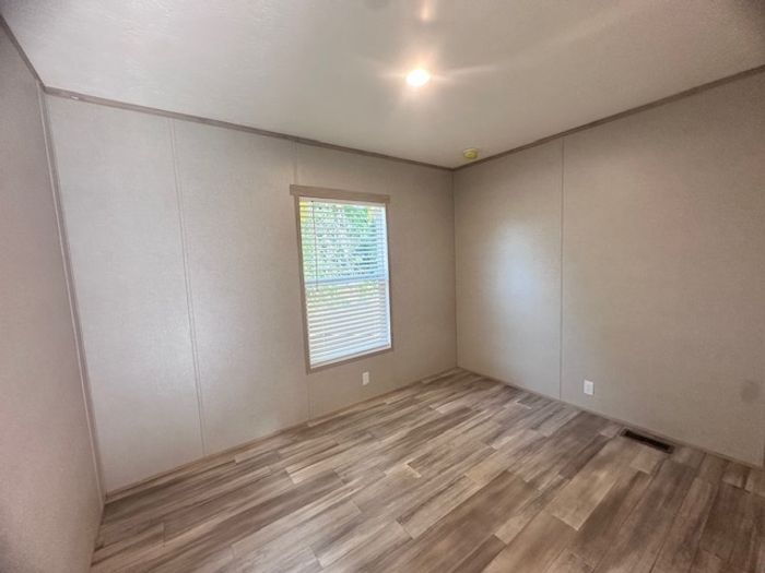Lakeside NC (GCI) - Unit 1966 - Interior