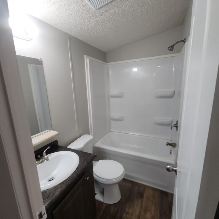 Imperial MHC - Unit L97 - Bathroom
