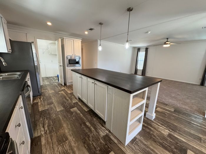 Lakewood Village MHC and RV Resort - Unit 149 - Kitchen