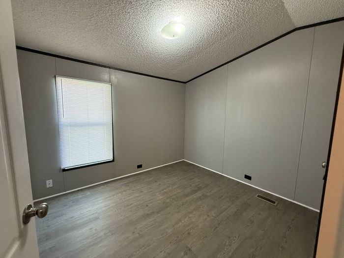 Sleepy Hollow - Unit 69 - Bedroom