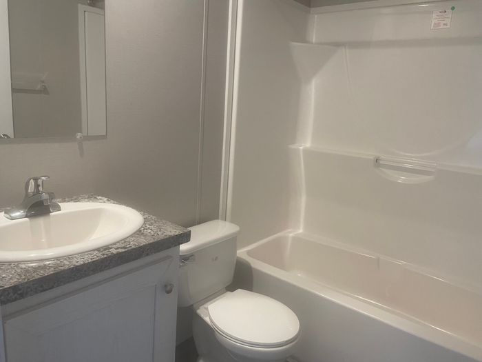 Alliance Vista MH and RV Park - Unit H10 - Bathroom