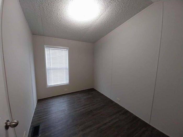 Sleepy Hollow - Unit 5 - Bedroom