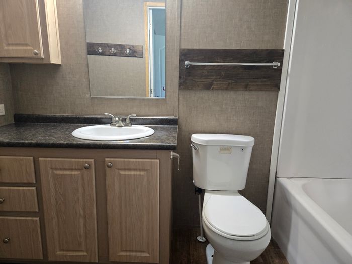 Bluegrass Meadows - Unit C12 - Bathroom