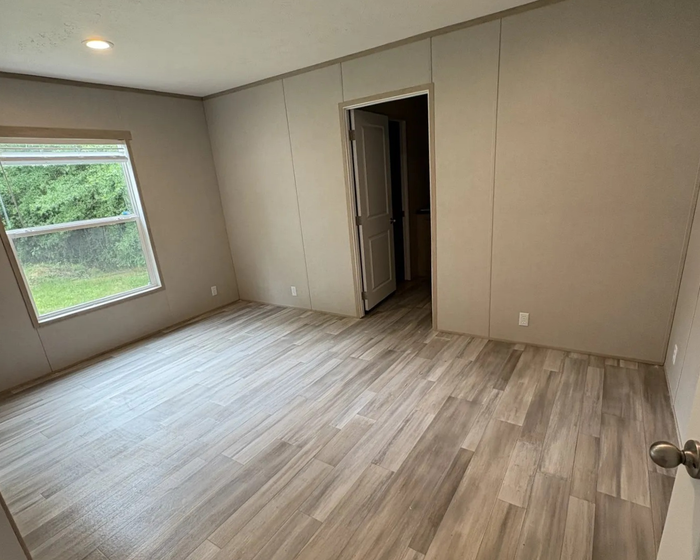 Willow Oaks MHP - Unit 106B - Interior