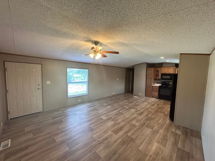Oakridge MHP OK - Unit 22 - Interior