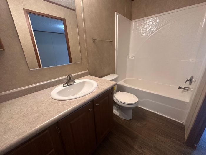 Pasadena MHC - Unit FRE2328 - Bathroom