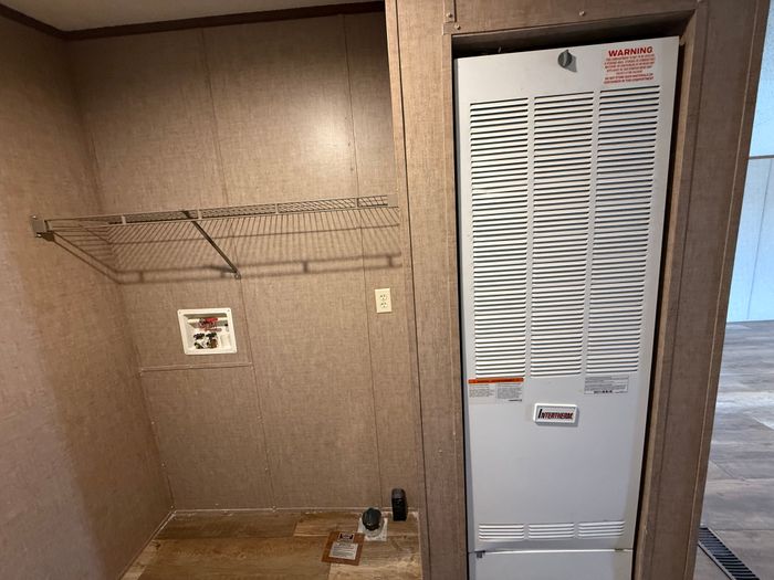 Evergreen MHP - Unit 148 - Interior
