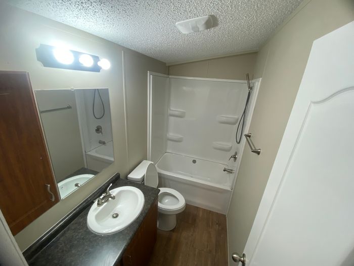 Sunnyvale Estates MHP - Unit 66 - Bathroom