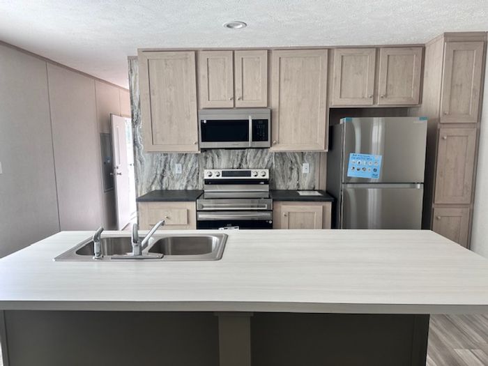 Lakeside NC (GCI) - Unit 1966 - Kitchen