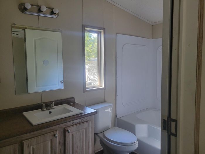 Colony Park AL - Unit 72 - Bathroom