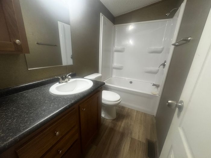 The Orchards/Paradise - Unit 11 - Bathroom