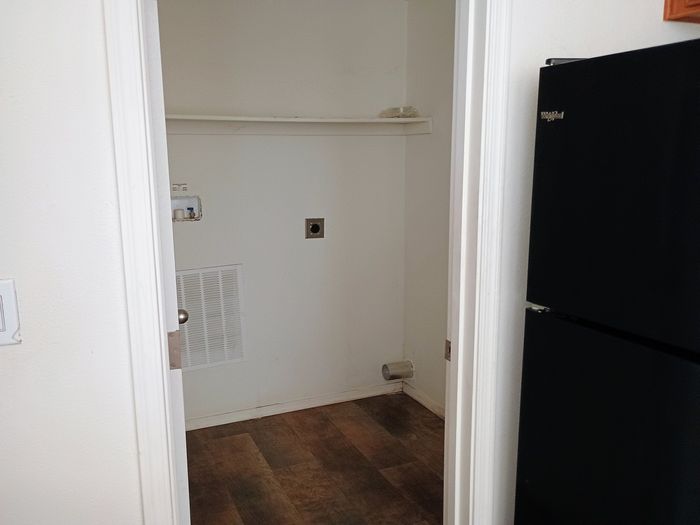 Villa Juanita MHC - Unit 72 - Kitchen