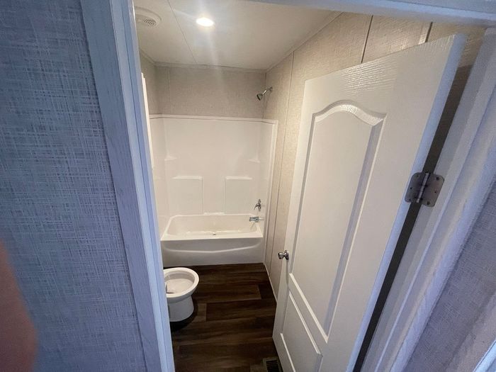 Dry Creek - Unit 10 - Bathroom