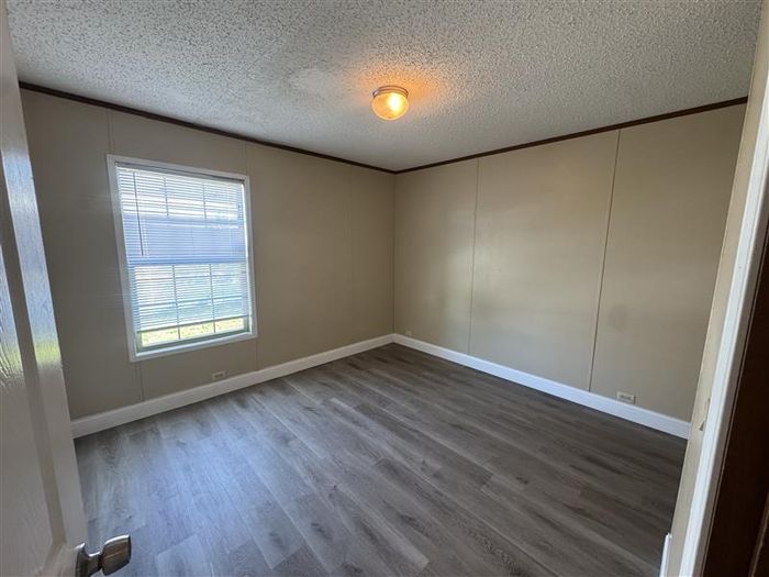 Fort Wayne MHC - Unit 543 - Bedroom