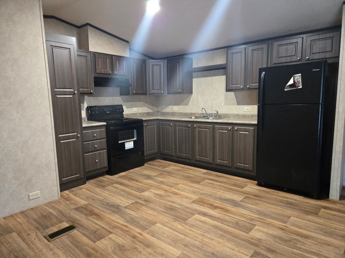 Bluegrass Meadows - Unit D20 - Kitchen