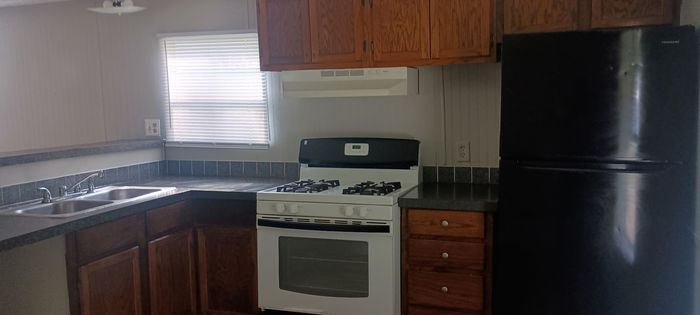 Shady Oaks TN - Unit 101 - Kitchen