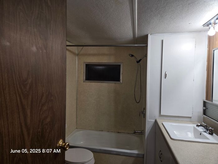 Parkhaven Estates - Unit 163N - Bathroom