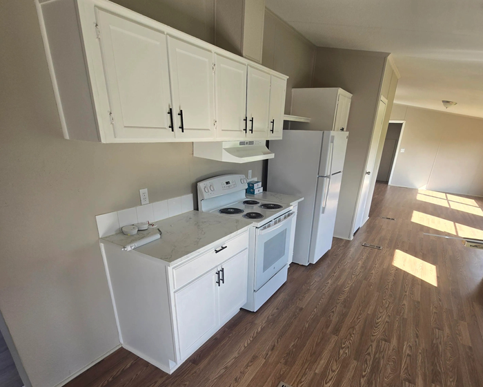 Sun Meadows - Unit 175 - Kitchen