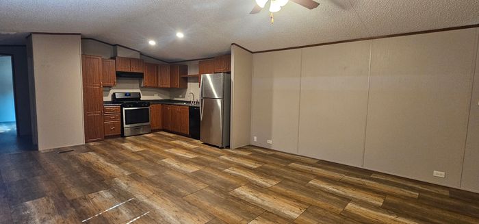 Evergreen MHP - Unit 141 - Kitchen