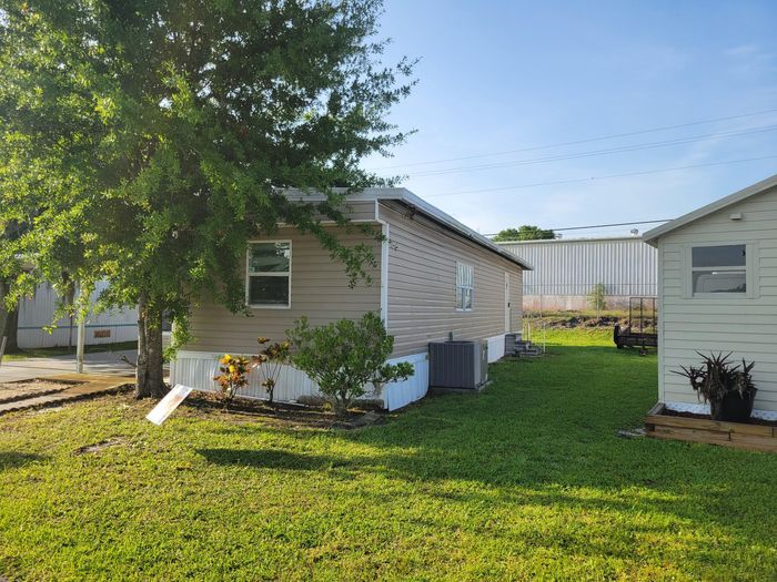 May Manor MHP - Unit Carl 304 - Exterior