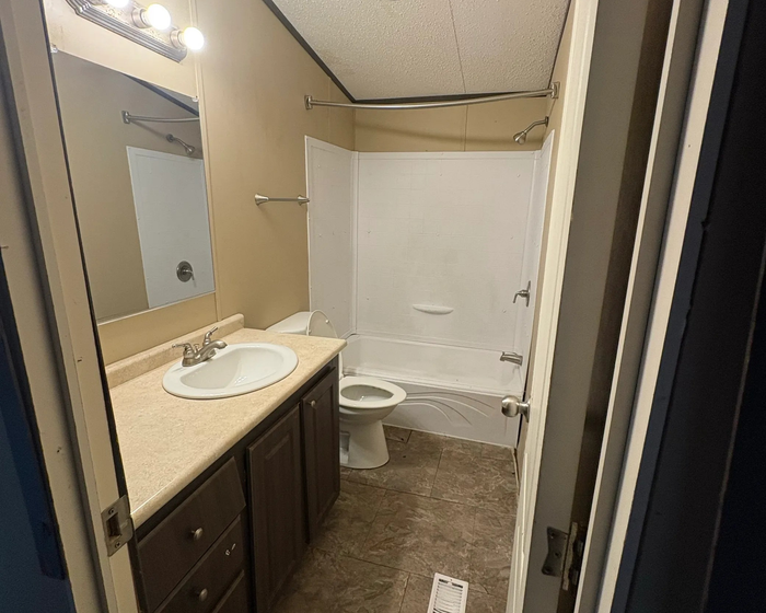 Avalon GA - Unit 63 - Bathroom
