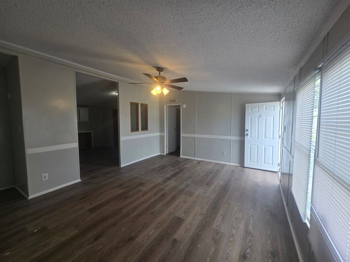 Lafayette Park MHP - Unit 139 - Interior