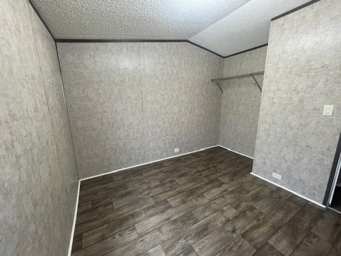 Creekside - Unit 112 - Bedroom