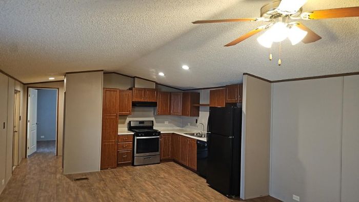 Sunnyvale Estates MHP - Unit 48 - Kitchen