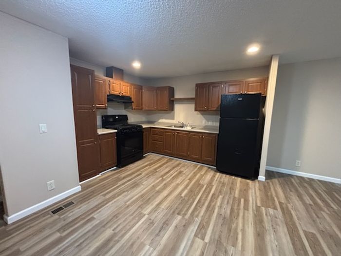 Pasadena MHC - Unit FRE2304 - Kitchen